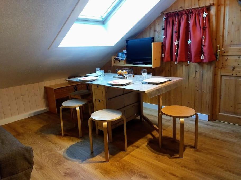 T2 Pour 4 Pers Style Chalet Pied Des Pistes Bolquere Exterior photo